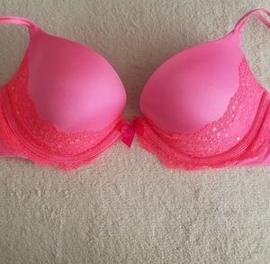Victoria's Secret Very Sexy Push Up Bra 34D